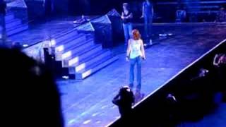 Reba McEntire - Somebody LIVE