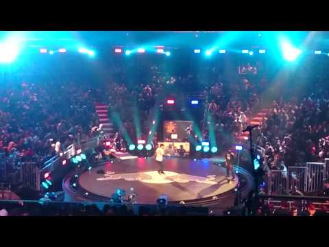 Benny vs Thesis redbull bc one 2014 final Paris
