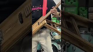 Download lagu Dari kursi kayu, bisa jadi gitar listrik dengan efeknya #shorts mp3 Download lagu Dari kursi kayu, bisa jadi gitar listrik dengan efeknya #shorts mp3