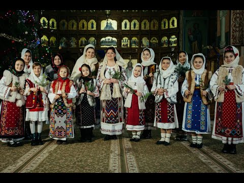 Colind - ELENA PLATICA SI ELEVII - Buna seara gazda aleasa