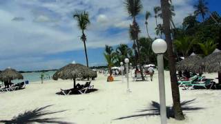 preview picture of video 'La Republica Dominicana- En La Playa de Boca Chica'
