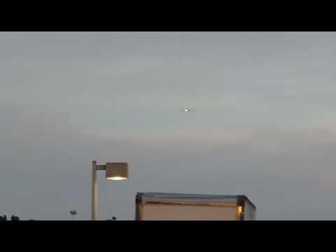 airplane flashing lights