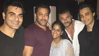 Salman Khan Celebrate Diwali With Khan-Daan At Arpita Khan’s Bash