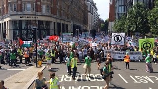 British MP Stands up for #Gaza 100,000 show up