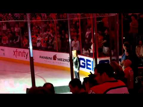 Lauren Hart Sings National Anthem at Flyers Game