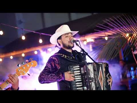 Los Desertores De California - Y Si Me Miran (En Vivo)