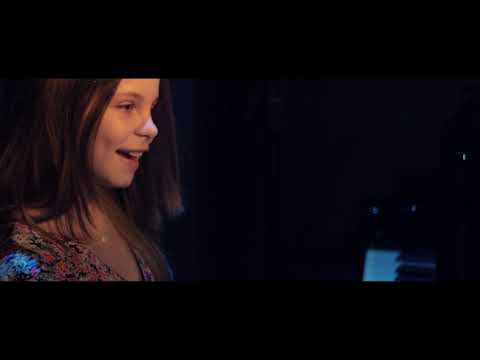 Mariuca - Mama ( piano version )