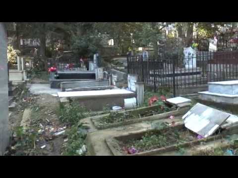 Durrës  Varrezat e vjetra, në gjendje të mjerueshme