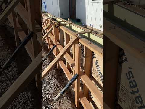 How to form poured in place wall with no snap ties #concrete #concreteforming #castinplacewall