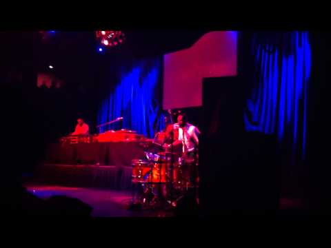 Mos Def Playing Drums and Rapping
