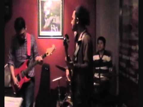 GizmoINA - Green Powder (Ligro Trio Cover) Live @SuddenJazz