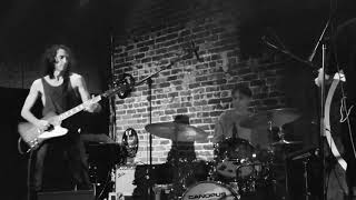 Amen Dunes - Miki Dora (live)