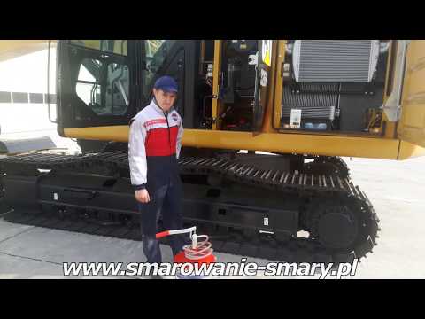 Ręczna pompa do uzupełniania zbiornika układu automatycznego smarowania!