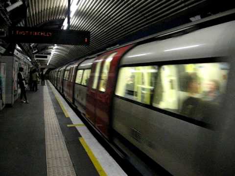 Northern line train at Old Street NB | East Finchley