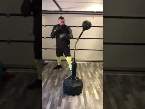 Tony Bellew Smashing Rapz Cobra Reflex Bag | Amazing speed!