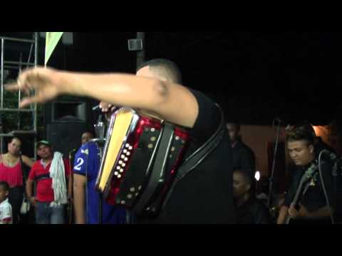 rolando ochoa cantando aqui esta lo tuyo