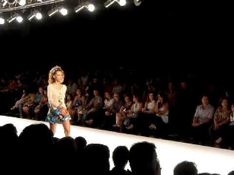 BARRA FASHION 2009 AGHATA