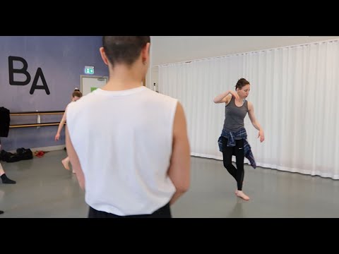 Contemporary dance class with Victoria Roberts and students from Balettakademien Stockholm