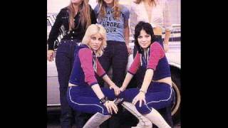 The Runaways - Thunder Demo version and Final version