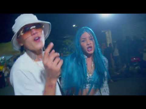 ONGUITO WA ❌ ALEICA 🦋 -  UN CUERO (video oficial)