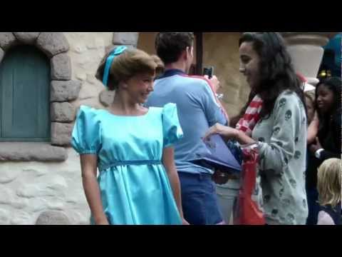 Sortie de Wendy et de M.Mouche ( Wendy and M.Smee are coming) Disneyland Paris