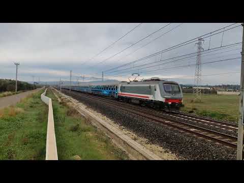 ICN 35529 Milano Centrale - Lecce in DTS di E464 in transito.