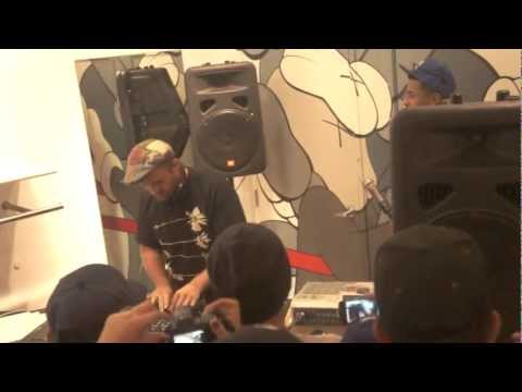 BLU&EXILE-in store stussy performance (prt.1 )
