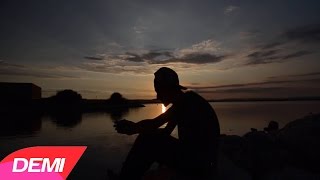 DEMI PORTION - Petit bonhomme (clip)