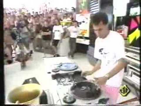Max Kelly DJ - Cuttin' Scratching and Sampling - 1989