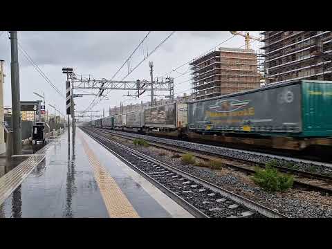 652 con carri intermodali