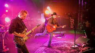 Tracy Lawrence - Find Out Who Your Friends Are (Live At Billy Bob&#39;s Texas)