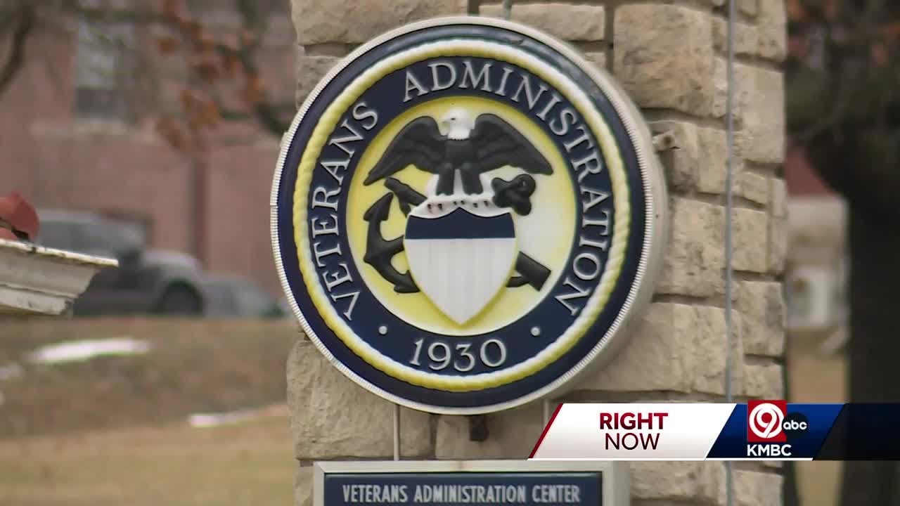 Leavenworth federal worker union advising employees after Trump buyout offers