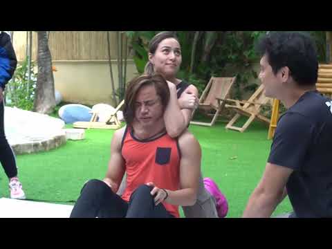 Cristine Reyes (Filipino actress) chokes out two guys