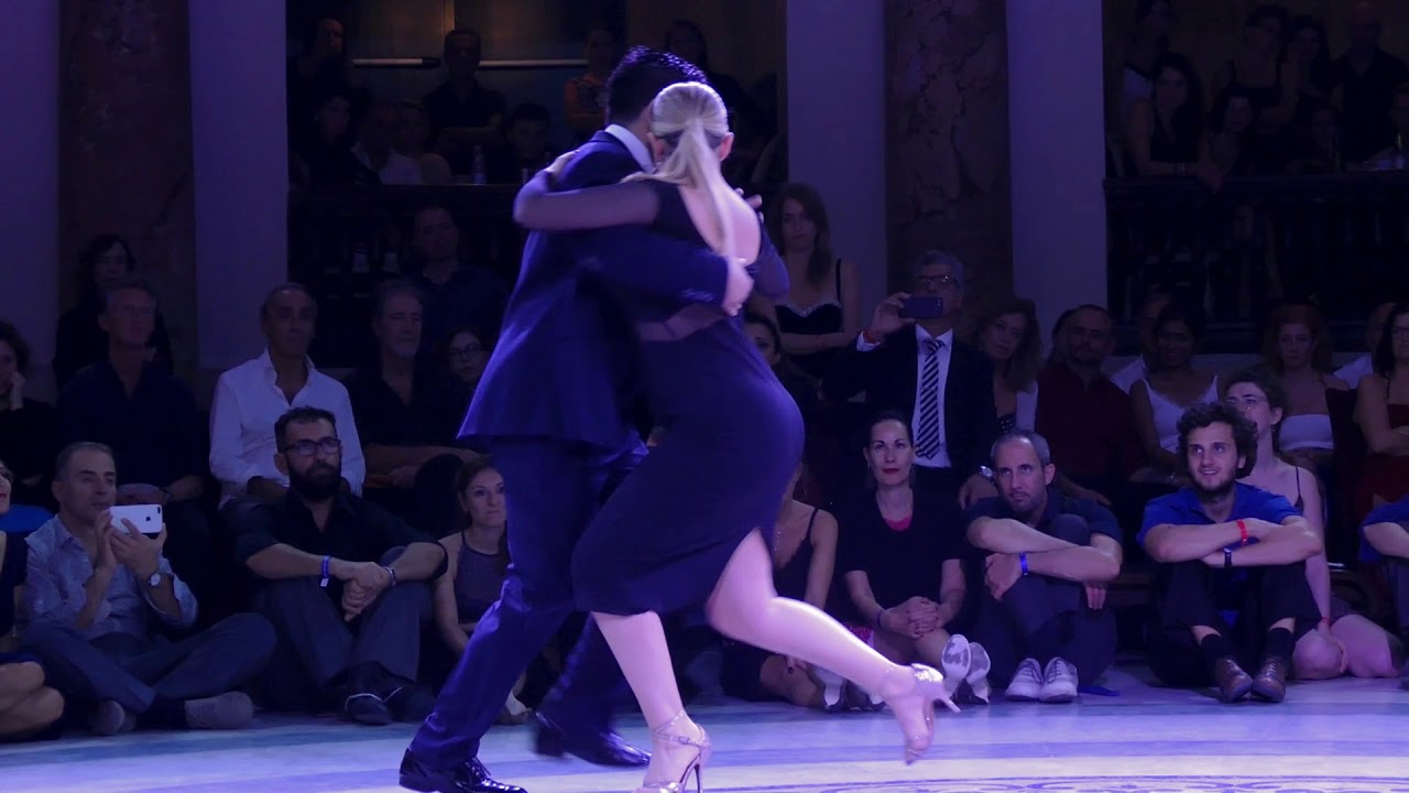 Video thumbnail for Noelia Hurtado & Carlitos Espinoza, Milonga del ochenta y tres (WinterTangoNapoli 2018, 4/5)