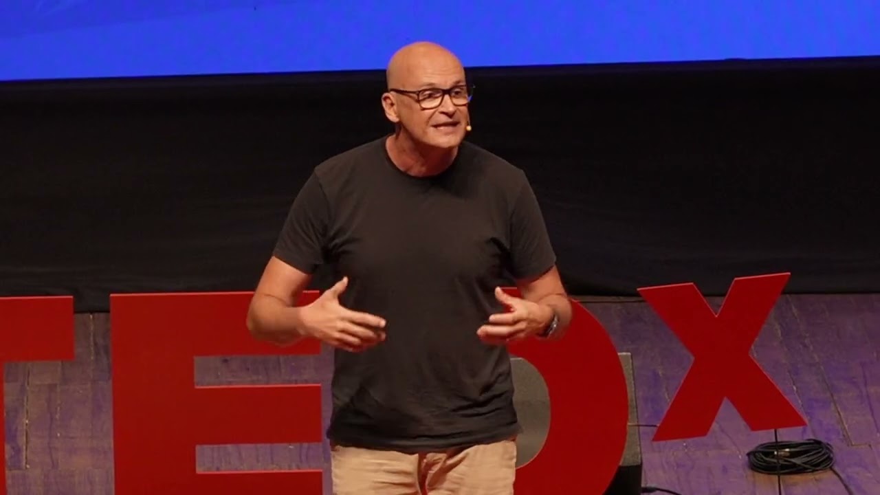 E se prosperar significasse ficar onde você nasceu? É possível? | Daniel Leipnitz | TEDxUDESC