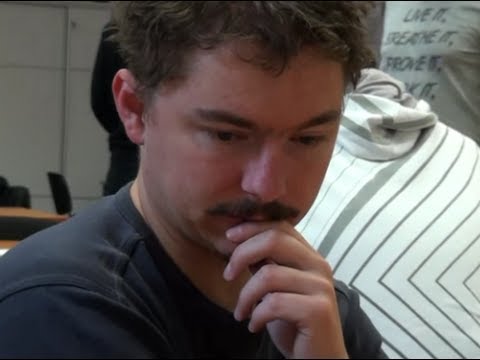 2..2  Jerguš Pecháč   -  Ján Rogos  ml. ½ - ½