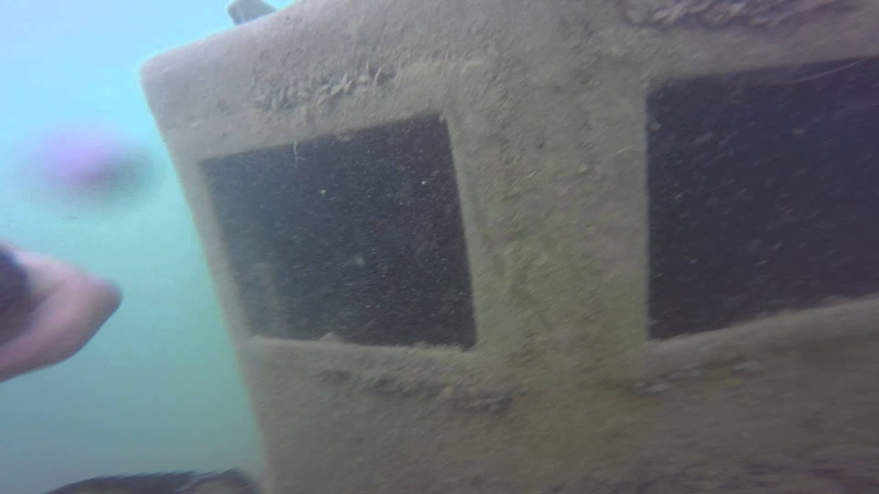 Pearl Lake Submarine - South Beloit, IL - Magenta Filter - GoPro