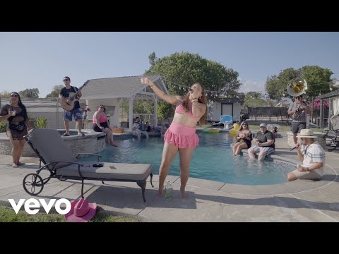 Jessica Ballesteros - Y Por Esa Calle Vive No Me Hagas Menos