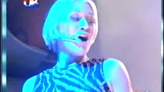 S Club 7-Don't Stop Moving (live) S Club 7-Don't Stop Moving (live)