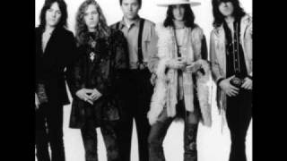 Black Crowes- Darling Of The Underground Press