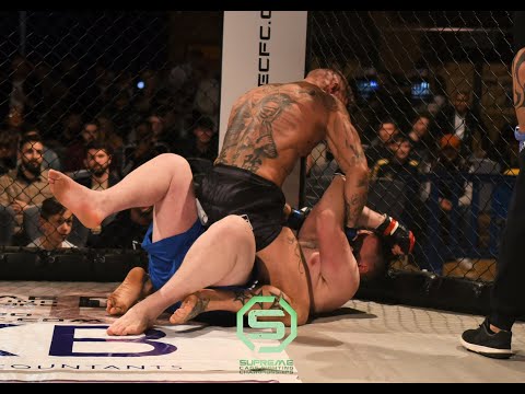Justin Moore vs Gary Andrews Pro MMA