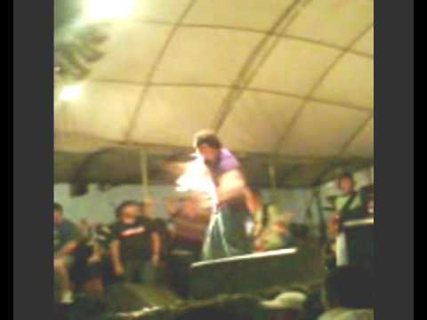 Tuzynho StylleBoy Dando Canja com Raghatoni No Castelo