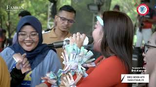 Download lagu Erika Syaulina - Bunga Bunga Rindu | Familys Group Live Cover Festival Pesta Rakyat Jakarta Ke 2 mp3