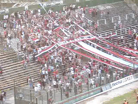 "LA BANDA DE CHACA DESPUÃ‰S DEL PARTIDO CONTRA INDEPTE. RIV." Barra: La Famosa Banda de San Martin • Club: Chacarita Juniors