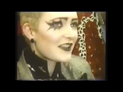 siouxsie being siouxsie