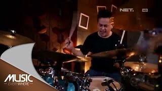 Download lagu Potret - Bagaikan Langit (Live at Music Everywhere) * mp3