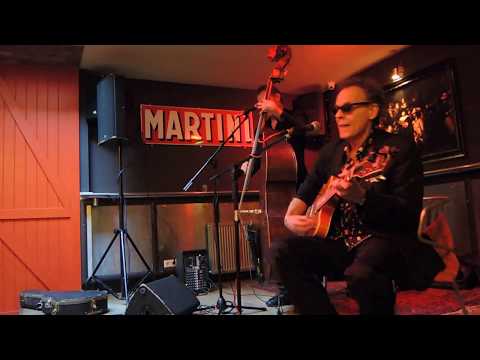 Arthur Ebeling Duo [1] Moon River (Delft, Blues Festival, 17-2-2018)