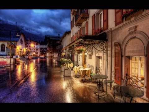 Thể hiện bởi Thái Hiền