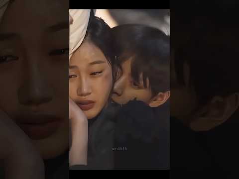 V Hug to relieve pain❤️‍🩹🤧 #bts #boybandfandom #army #btsarmy #kpop #hug #sad #heartbroken