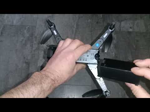Дрон с камерой 8к для съемки видео на пульте до 1500м управления квадрокоптер на радиоуправлении с акб 2500мАч - фото 1 - id-p2676523501